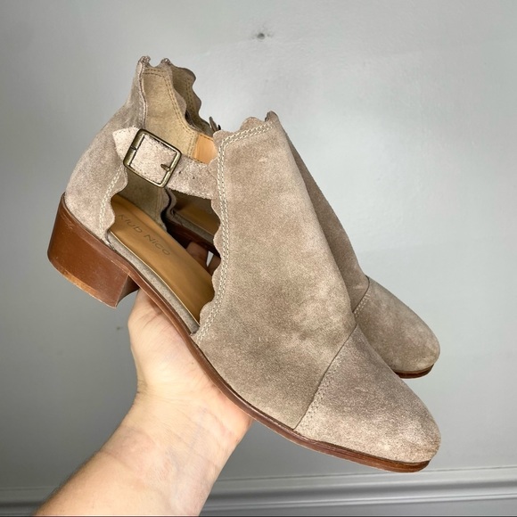 Klub Nico Athroplogie Scalloped Taupe Suede Leather Ankle Cutout Booties 10 - Picture 1 of 10